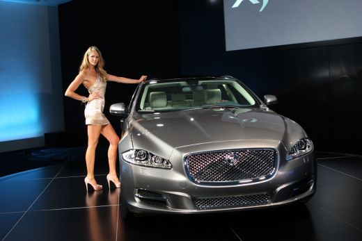 VIDEO: Jaguar XJ 2010, intors pe toate fetele!_2