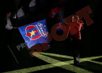 Steaua si-a prezentat lotul in fata a 3000 de fani! VEZI super imagini_5