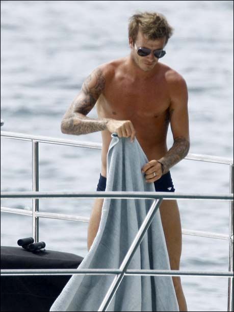 FOTO: David si Victoria Beckham fac plaja pe un yacht, in Oceanul Indian!_7