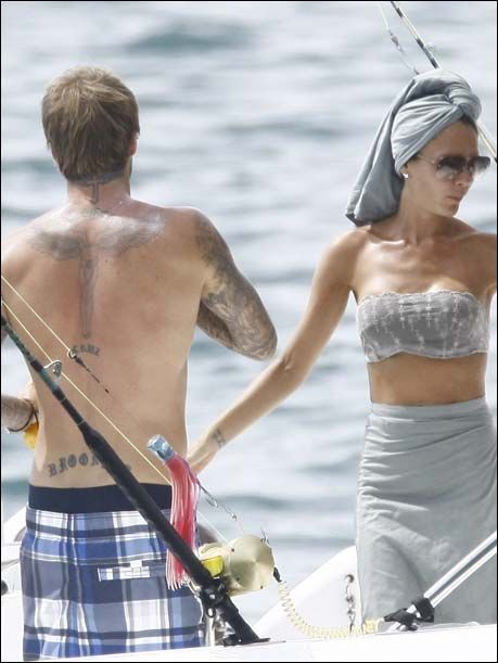 FOTO: David si Victoria Beckham fac plaja pe un yacht, in Oceanul Indian!_13