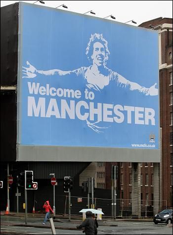 FOTO / City se ia de United: "Tevez, bine ai venit la Manchester!"_4