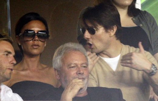 FOTO + VIDEO: David Beckham, alungat de fani sub ochii sotiei si ai lui Tom Cruise!_2