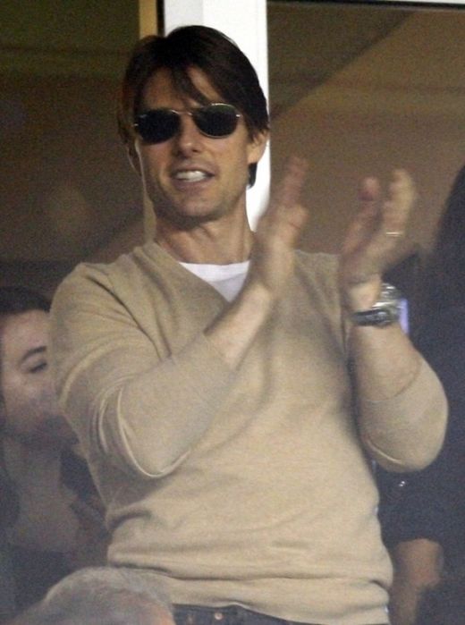 FOTO + VIDEO: David Beckham, alungat de fani sub ochii sotiei si ai lui Tom Cruise!_9