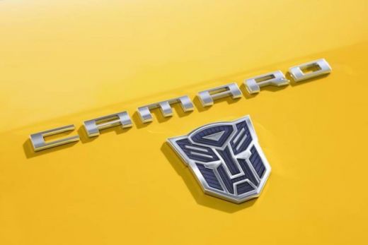 Megan Fox prezinta Chevrolet Camaro Transformers Special Edition!_10