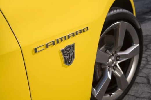 Megan Fox prezinta Chevrolet Camaro Transformers Special Edition!_12
