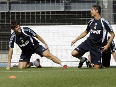 FOTO si VIDEO!&nbsp;Primul antrenament al lui Kaka la Real Madrid!