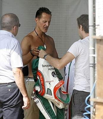 SUPER FOTO: Cum se pregateste Schumacher de revenirea in F1_16