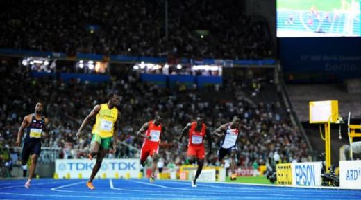 Cursa incredibila! Bolt a batut recordul mondial la 100m viteza: 9.58s_36