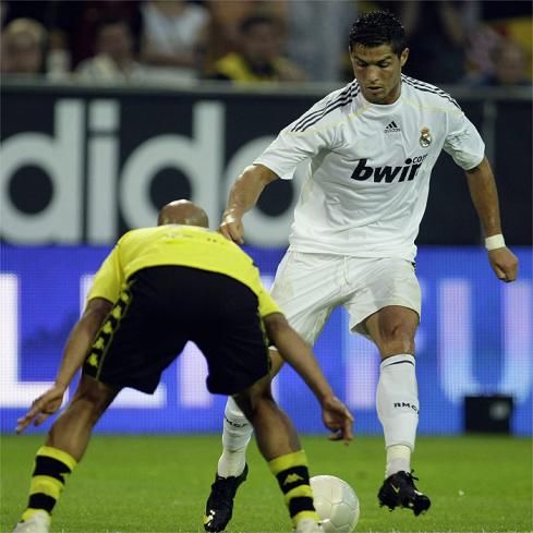 VIDEO: Galaxie de 5 stele! Dortmund 0-5 Real Madrid! Kaka, gol si pasa de geniu_13