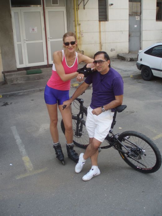 Craciunescu iese la o plimbare cu bicicleta alaturi de Roxana Ciuhulescu, sambata, 29 august, de la ora 12.00, la Pro Tv!_1