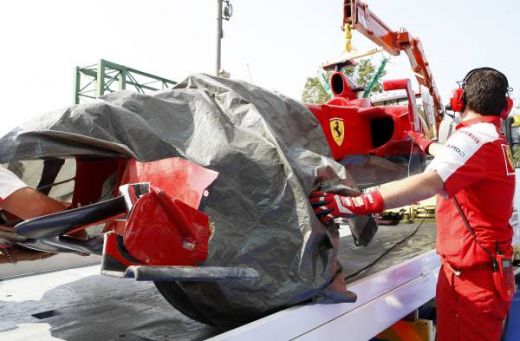 FOTO: Fisichella si-a facut praf masina pe pista! Vezi accidentului pilotului F1!_11