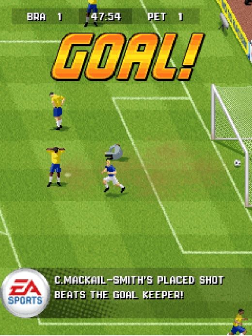 Chivu si Marica joaca in FIFA 10, jocul mobil!_2