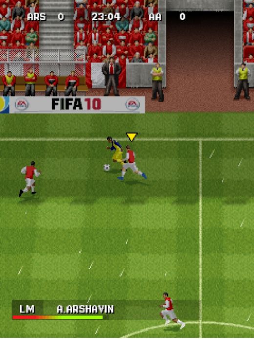 Chivu si Marica joaca in FIFA 10, jocul mobil!_4