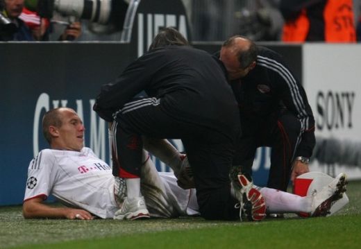 FOTO: Robben s-a rupt pentru o luna! Vezi accidentarea_5