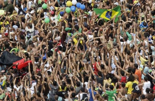 Pele a izbucnit in lacrimi pentru ca Rio va fi gazda JO 2016! Vezi reactia brazilienilor!_3