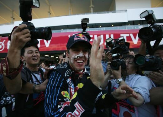 Vettel a castigat in Japonia si pastreaza sanse la titlul mondial!_18