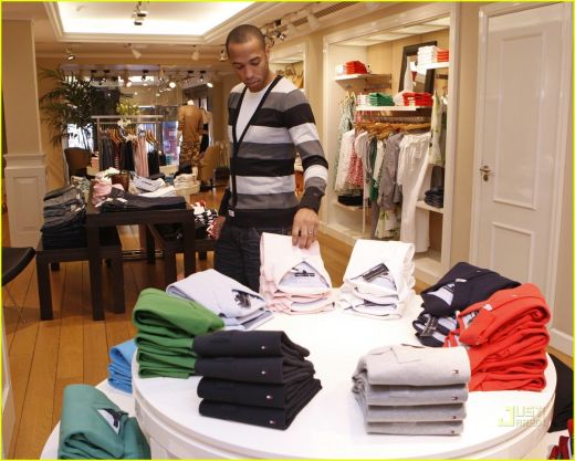 Thierry Henry si Tommy Hilfiger - forta si determinare_4
