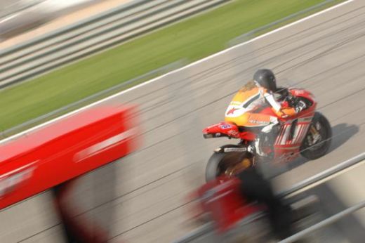 Fanii il vor inapoi la Ferrari, Schumacher prefera motocicletele!_2