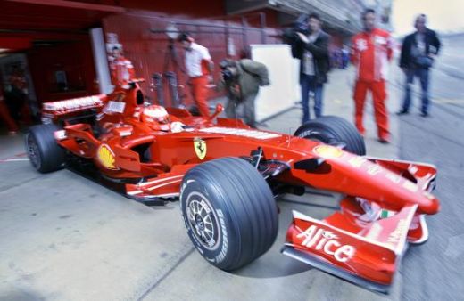 Schumacher s-a intors - cel mai bun la testele de la Barcelona!_6