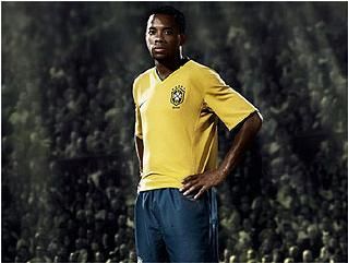 Brazilia da moda in fotbal: vezi noul echipament al lui Ronaldinho_1