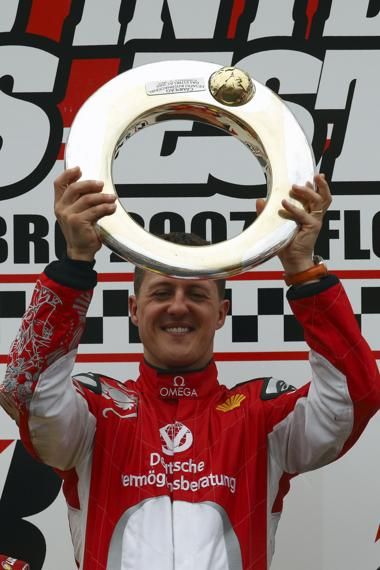 Campionii nu mor niciodata: Schumacher castiga si la kart!_1