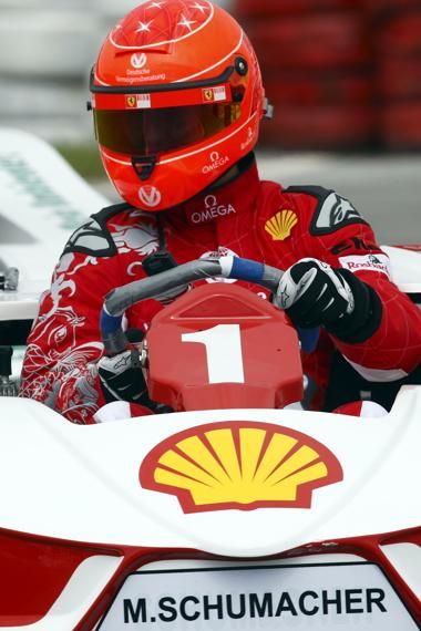 Campionii nu mor niciodata: Schumacher castiga si la kart!_6