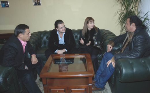 Moldovenii sunt in sarbatoare - Steven Seagal in vizita la Dacia Chisinau_2