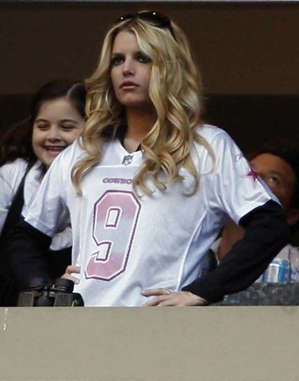Jessica Simpson l-a innebunit pe Tony Romo, care nu mai exista ca fotbalist!_6