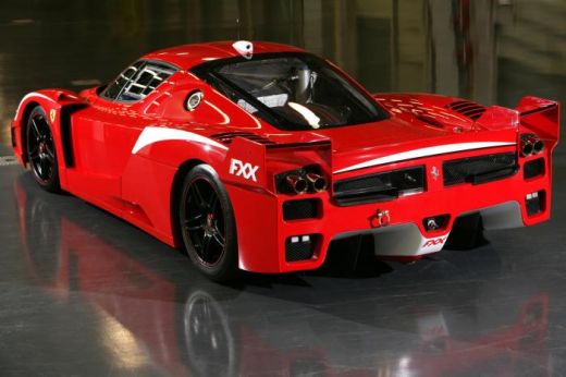 Vezi un Ferrari FXX de 2,6 milioane de euro!_4