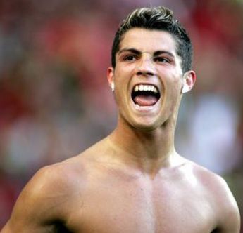 De ce le da pe spate? Vezi foto cu cel mai sexy fotbalist: Cristiano Ronaldo_12