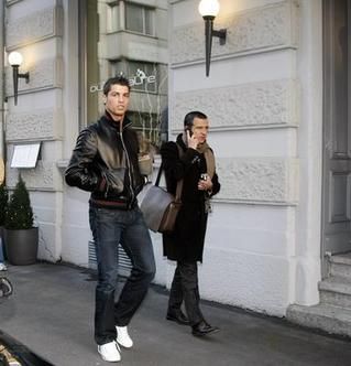 De ce le da pe spate? Vezi foto cu cel mai sexy fotbalist: Cristiano Ronaldo_8