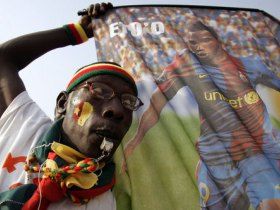 Camerunezii merg in finala Cupei Africii. Vezi ce primire ii pregatesc fanii lui Etoo_20