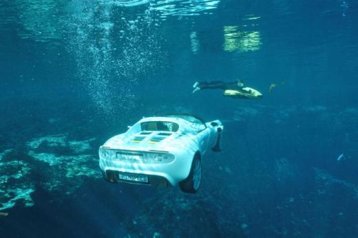 Pe asta nu o stiai! Prima masina pe care o poti conduce pe sub apa!_9