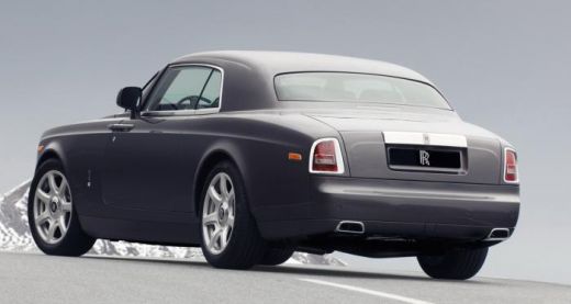 Ce poti sa iti doresti mai mult: Rolls Royce Phantom Coupe!_1