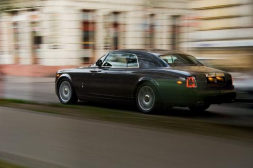 Ce poti sa iti doresti mai mult: Rolls Royce Phantom Coupe!_3