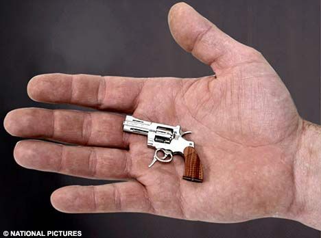 Senzational, exclusiv, socant! S-a descoperit pistolul cu care a fost Ionut Popa amenintat la Buzau! :)_2