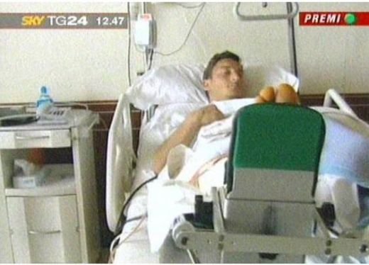 Totti a fost operat! Vezi imagini cu Francesco Totti dupa operatie!_2