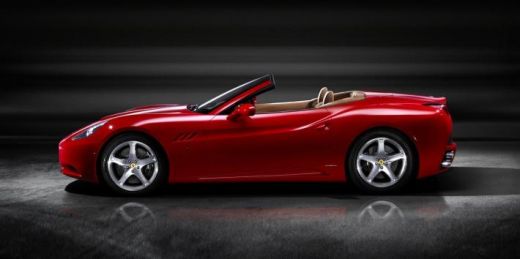 Revine moda anilor 60! Vezi cum va arata noul Ferrari GT Califiornia_2