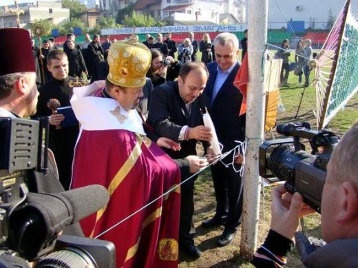 FOTO / Incredibil! In Ucraina, Iisus trage la poarta... Raiului!_5