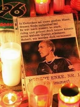 DRAMA: Enke, portarul nationalei Germaniei s-a SINUCIS! Cum a intrat el in istoria lui Dinamo  _81