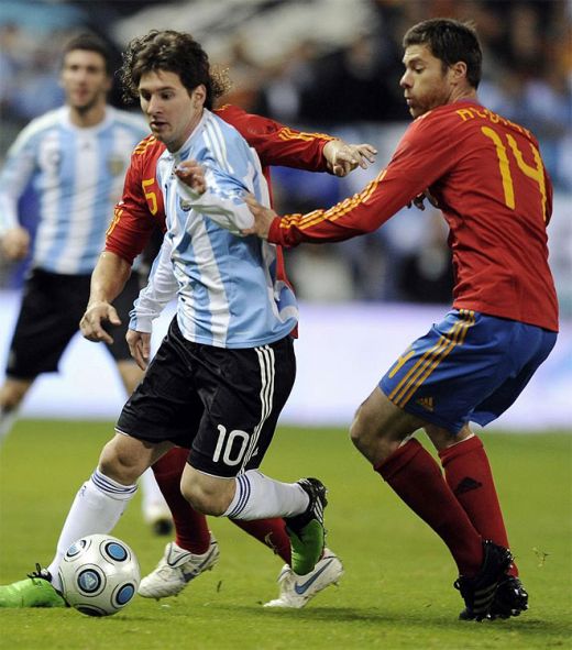 FOTO: Spania a lovit fara mila in Maradona! Vezi ce scandal a iesit dupa meci!_5