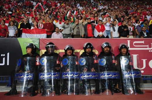 FOTO: Fotbalul groazei la Cairo! Fanii s-au batut pe strazi dupa meci!_3