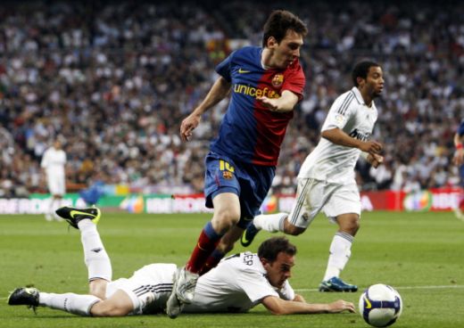 Mai tare decat Platini! Messi a castigat "Balonul de Aur" cu un punctaj record!_34