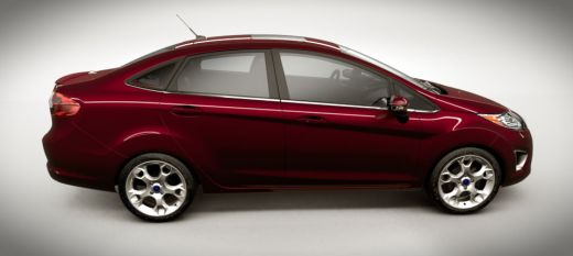 Vezi in premiera Ford Fiesta Sedan!_3