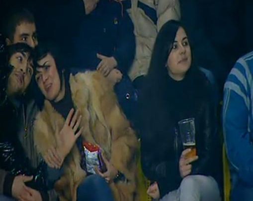 Rednic, in tribuna la Sheriff-Steaua: "M-am plictisit"! Tribunele pline cu femei:_3