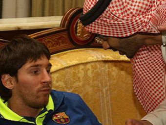 VIDEO / Barca, mai importanta ca un sef de stat la Abu Dhabi! Vezi cum au fost primiti Messi si Ibra: