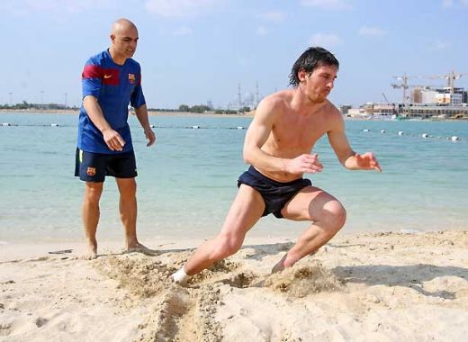 FOTO / Messi, Balonul de Plaja! Vezi cum se recupereaza Leo:_3