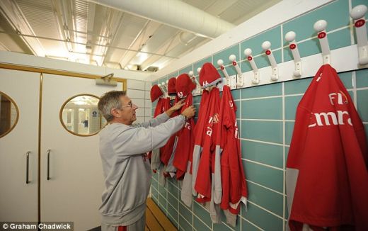 FOTO! Legile lui Wenger: Cele 3 lucruri INTERZISE in vestiarul juniorilor lui Arsenal!_6