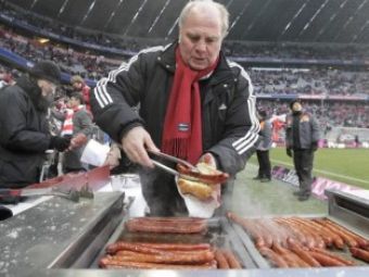 TARE! Managerul lui Bayern a prajit carnati pe teren inainte de meciul cu Hertha lui Max Nicu! FOTO!
