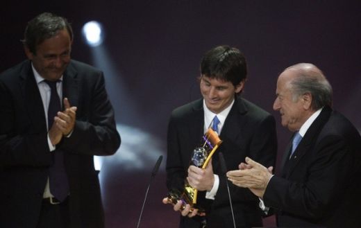 El este REGELE! Messi a castigat trofeul FIFA World Player 2009:_52